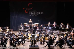 Regência será da maestra Mariana Menezes, que vai apresentar o mesmo programa executado durante concerto do Natal do Bem da OVG, no Centro Cultural Oscar Niemeyer. | Foto: Divulgação
