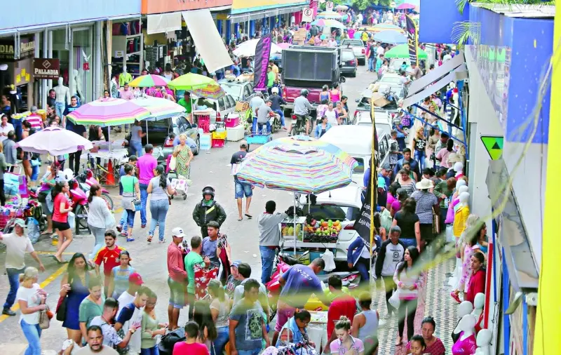 Fazer um planejamento financeiro, pesquisar antes de comprar, comparar preços em vários estabelecimentos estão entre as dicas. | Foto: Secom