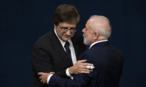 "Não faça o MP se diminuir", diz presidente ao novo PGR. | Foto: Agência Brasil