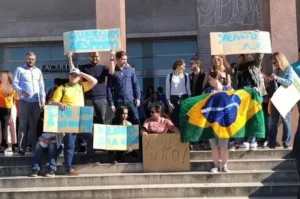 A demanda por imóveis cresce, mas relatos de discriminação persistem após o fechamento de negócios. | Foto: X