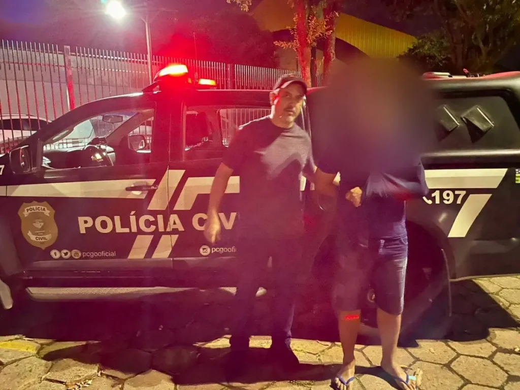 Autoridades desarticulam esquema de violência: filho é preso por crimes brutais contra idosa de 71 anos. | Foto: Polícia Civil