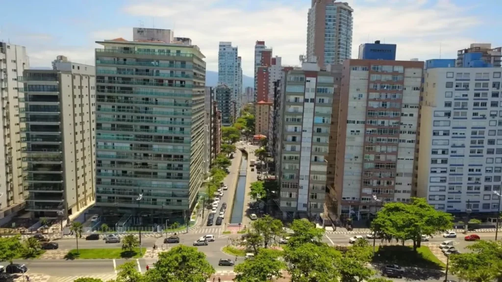 Por que os edifícios de Santos são inclinados? | Foto: Reprodução/ YouTube