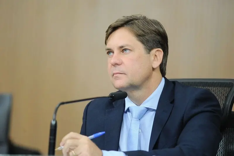 O especialista insinua estratégia que pode desaguar, inclusive, no apoio a um terceiro nome para além de Peixoto e Darrot | Foto: Reprodução