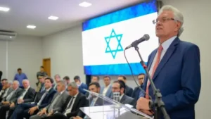 Governador tem adotado postura de diálogo nas últimas semanas e chegou a assinar dois acordos com embaixada israelense | Foto: Divulgação/Secom