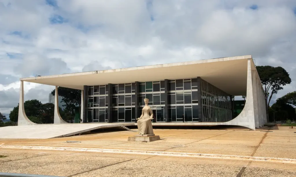 Empresas que alugam bens móveis e imóveis como atividade principal terão que pagar o PIS e a Cofins sobre as receitas auferidas com essa atividade | Foto: Fabio Rodrigues-Pozzebom/Agência Brasil