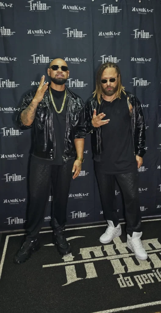 Em uma época em que o rap sofria discriminação expressiva, até da própria periferia, nascia a dupla que já conta com uma carreira extensa, a Tribo em outros tempos tinha | Foto: Reprodução/Instagram