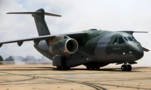 90% das contratações serão realizadas ao longo do ano para o setor de operações, com vagas para mecânicos, eletricistas, fresadores, moldadores, técnicos de manutenção de aeronaves e técnico de qualidade | Foto: Marcelo Camargo/ABr