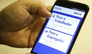 Durante a contratação, o banco informará ao trabalhador o valor da prestação e a capacidade de pagamento com ou sem os depósitos futuros | Foto: Marcelo Camargo/Agência Brasil