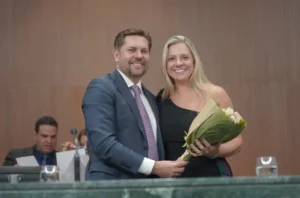 Esposa de Bruno Peixoto chega ao partido sob a promessa tentar costurar, por meio de Bruno, seu nome para a vice na chapa governista encabeçada, por ora, pelo empresário e ex-deputado federal Sandro Mabel | Foto: Alego