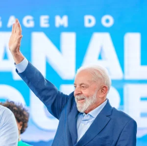 Depois de queda nas pesquisas de aprovação, Presidente fez analogias religiosas ao inaugurar novo trecho da transposição do rio São Francisco | Foto: Ricardo Stuckert/PR