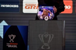 CBF definiu os 16 confrontos através de sorteio (Foto: Staff Images / CBF)