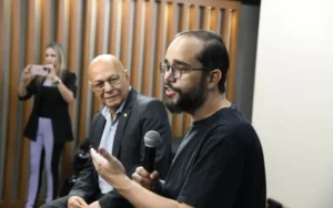 Durante o evento, Fábio Souza destacou os motivos que o levam a apoiar Alcides em sua jornada política | Foto: Reprodução/Goiás365