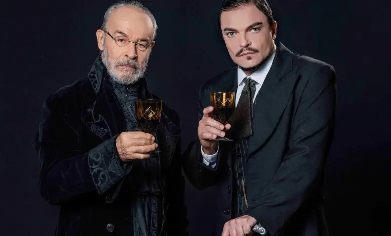 O Veneno do Teatro’ desafia o público a questionar as máscaras 
sociais que usamos e os jogos de poder que dominam nossas vidas.| Foto: Divulgação