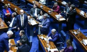 Atualmente, a Lei nº 11.343, de 2006, conhecida como Lei das Drogas, estabelece que é crime vender, transportar ou fornecer drogas | Foto: Lula Marques/ABr