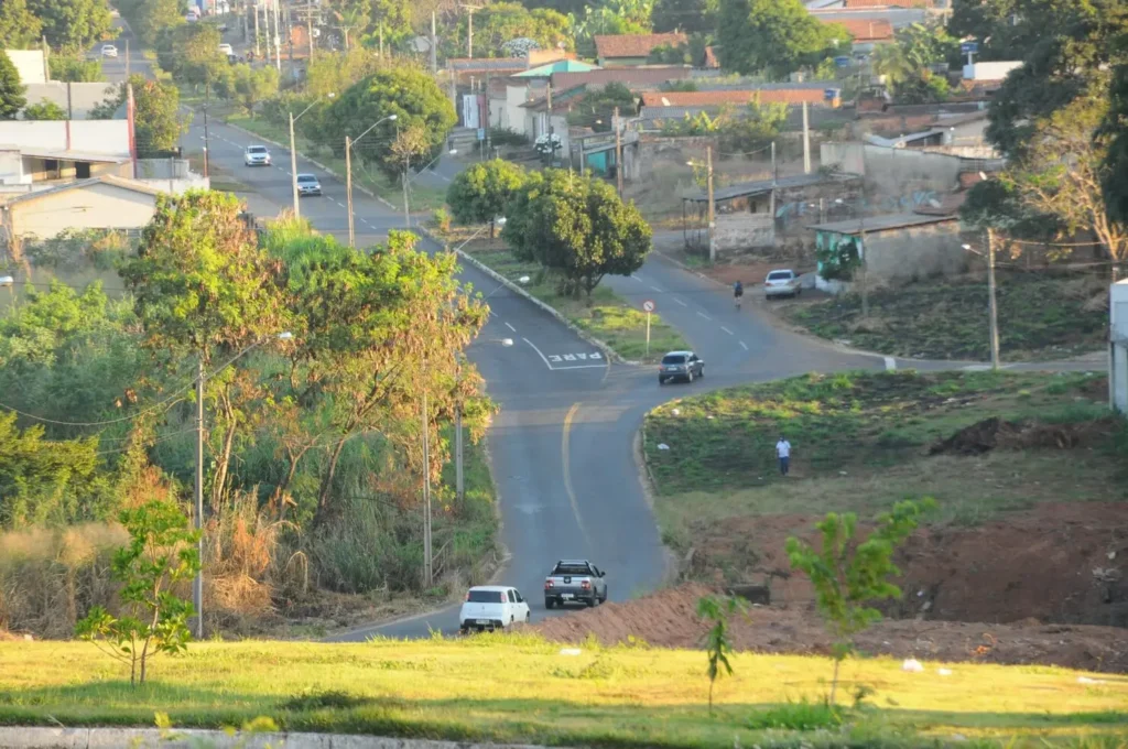 Trecho onde será feita a ponte que liga a Cidade Vera Cruz com o Anel Viário | Foto: Brunno Moreira