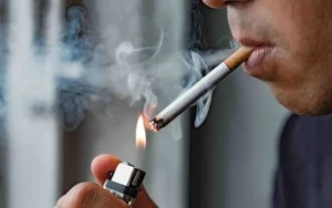 O tabagismo é responsável por cerca de 85% dos óbitos por câncer de pulmão entre homens e aproximadamente 80% das mortes em mulheres | Foto: Freepik