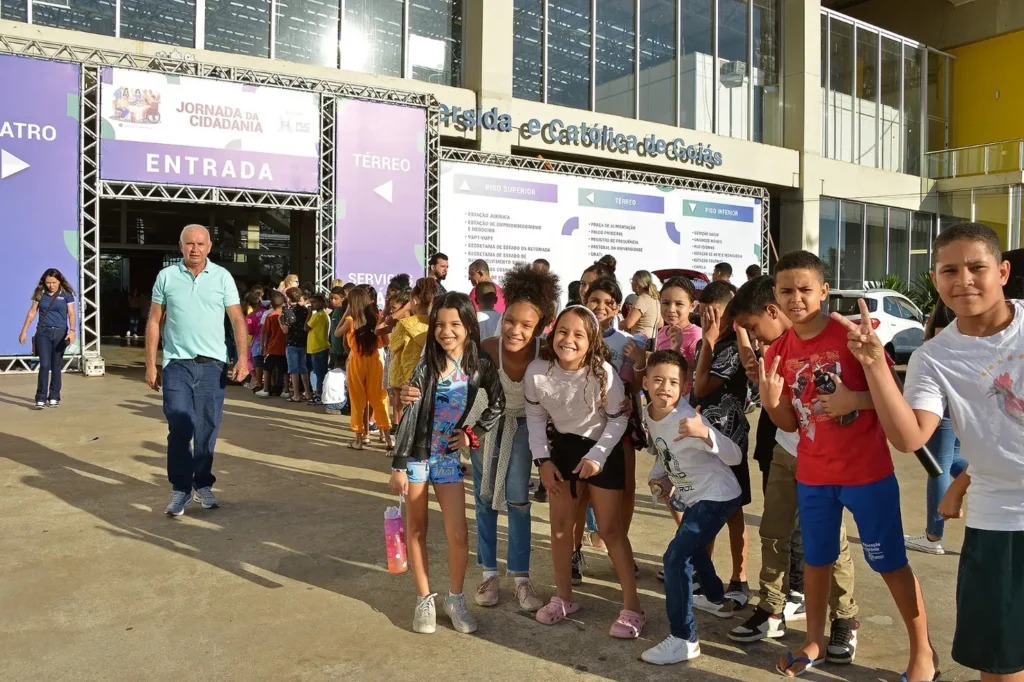 Os atendimentos do INSS, saúde, beleza e educação estão sendo realizados até as 18h | Foto: Leandro Braz/O HOJE