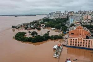 Mortes no RS permanecem em 149, mas pessoas em abrigos somam quase 80 mil|Ajuda internacional no RS: Banco de Desenvolvimento da América Latina e Caribe doará R$ 3,8 bi