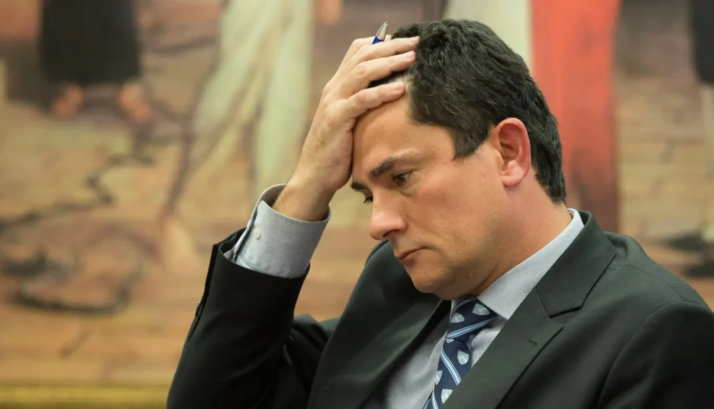 TSE retoma julgamento que pode resultar em cassação de Moro
