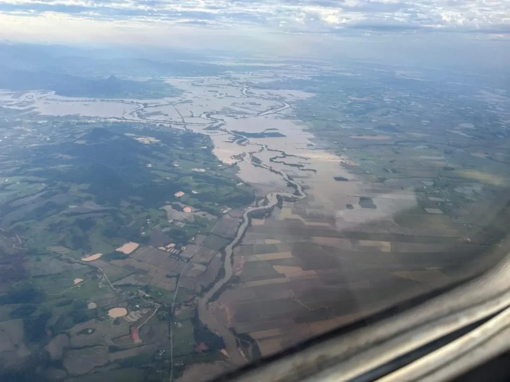 Avião do estado de Goiás transporta material de higiene e medicamentos para o Rio Grande do Sul | Foto: Saeg