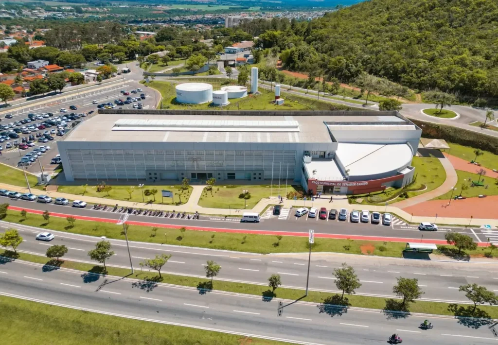 Paço municipal de Senador Canedo recém revitalizado pela prefeitura | Foto: Divulgação/Secom Canedo