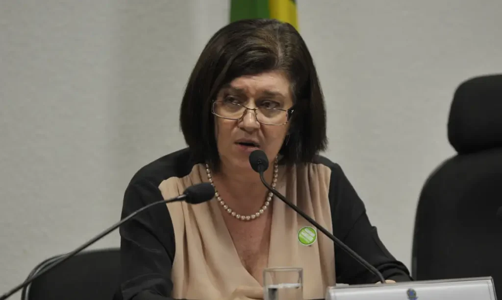 Presidente da Petrobras vai receber aumento de 1.000%