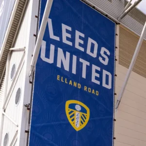 O percentual adquirido pela empresa de energéticos não foi divulgado | Foto: Divulgação / Leeds United