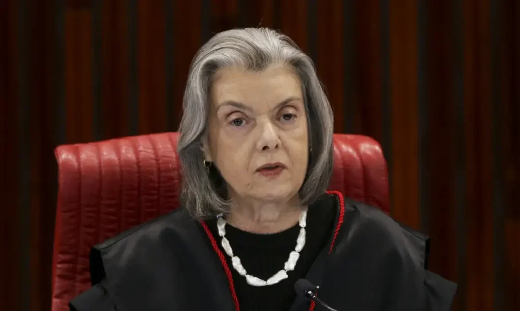 Cármen Lúcia foi a primeira mulher a presidir o TSE, em 2012, durante a primeira passagem pelo tribunal | Foto: Marcelo Camargo/Agência Brasil