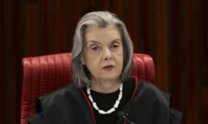 Cármen Lúcia foi a primeira mulher a presidir o TSE, em 2012, durante a primeira passagem pelo tribunal | Foto: Marcelo Camargo/Agência Brasil