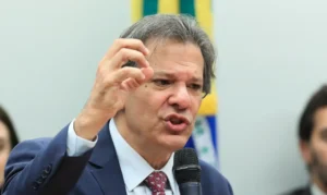 Ministro participa de audiência na Comissão de Finanças e Tributação, e deputado questiona imposto em compras internacionais | Foto: Lula Marques/Agência Brasil