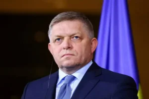 O ministro da Defesa, Robert Kalinak, declarou que o ataque teve motivação política, destacando a gravidade do incidente | Foto: Reprodução