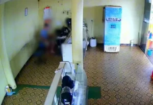 O suspeito foi flagrado pelas câmeras de segurança de uma lanchonete acessando a área restrita e procurando por dinheiro no caixa I Foto: Divulgação/PCGO