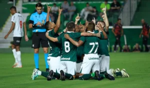 Paulo Baya empata com Gustavo Coutinho é o artilheiro do Campeonato Brasileiro Série B com  três gols.  (Foto: Divulgação Goiás)