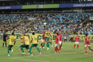 Equipe chegou com dois gols de vantagem para decisão, mas sofreu empate e precisou decidir nos pênaltis