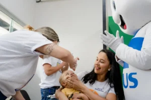 Goiânia inicia Campanha Nacional Contra Poliomielite no Centro Municipal de Vacinação (CMV), no Setor Pedro Ludovico Teixeira | Foto: SMS