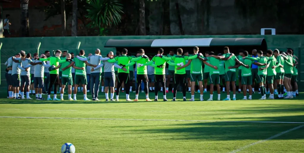 Equipes jogam por vaga no G4, quem vencer garante lugar na zona de classificação (Rosiron Rodrigues/Goiás EC)