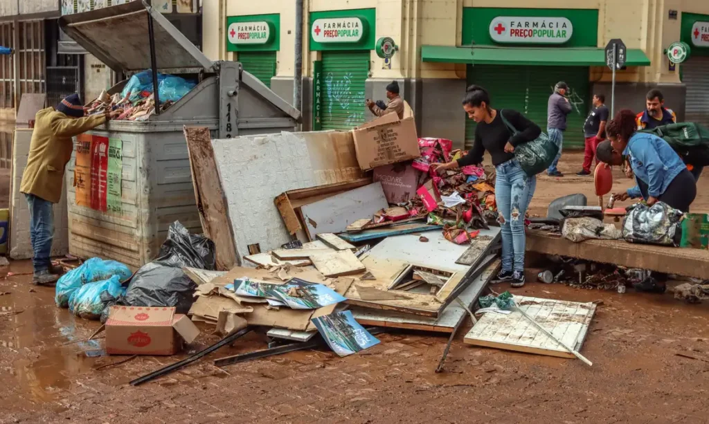 Ainda estão fora de casa 654,1 mil pessoas. | Foto: Agência Brasil