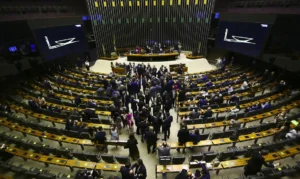 Mulheres poderão receber homenagem em cédulas e moedas