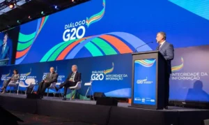 Promovido pelo Grupo de Trabalho de Economia Digital do G20, o seminário sobre integridade da informação contou com a presença de representantes de cerca de 50 países | Foto: Audiovisual G20 Brasil