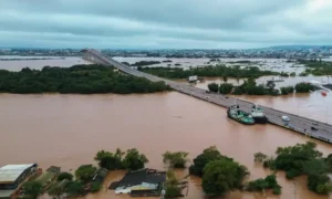 Idoso testemunhou duas enchentes históricas que marcaram a cidade: uma em 1941 e outra em 2024 | Foto: Concresul/Divulgação