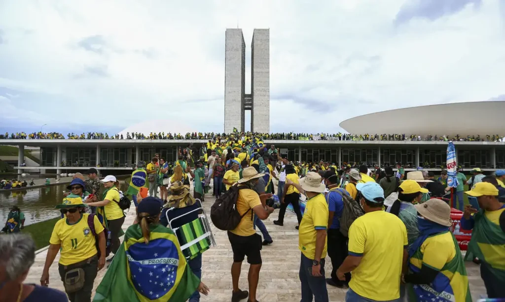 Golpista do 8 de janeiro que tentava fuga é preso