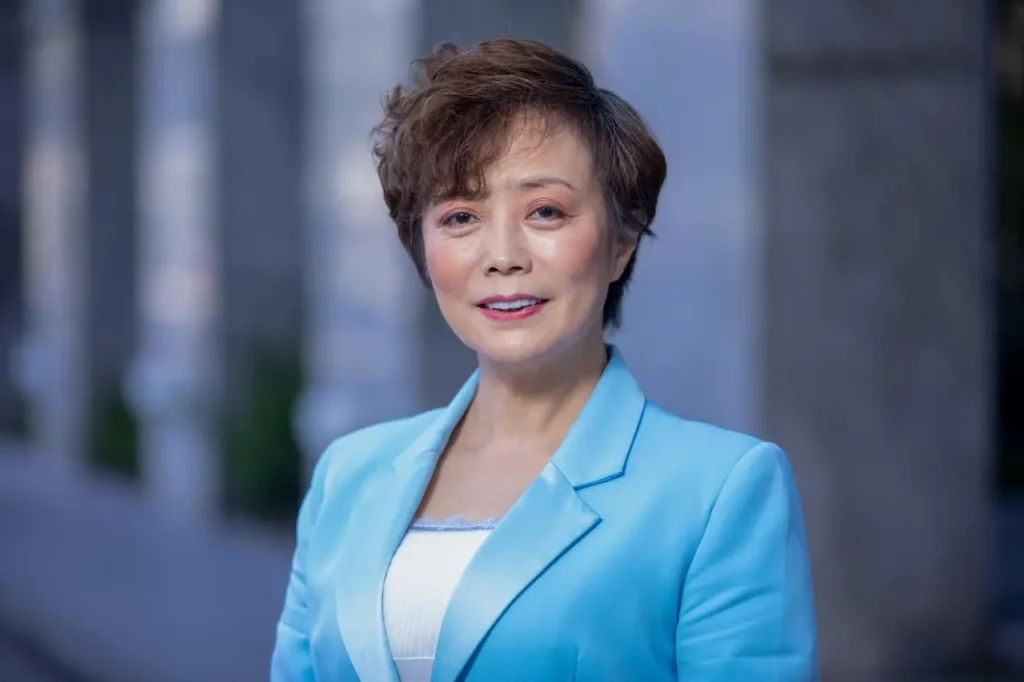 Stella Li: quem é a mulher que superou Elon Musk no mercado automotivo