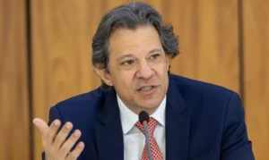 Dólar alcança marca de R$ 5,43 nesta quarta