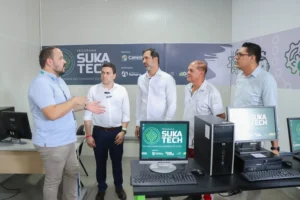 Além de democratizar o acesso da população à tecnologia, o local também é ponto de coleta para descarte de eletrônicos | Foto: Divulgação/Secom Senador Canedo