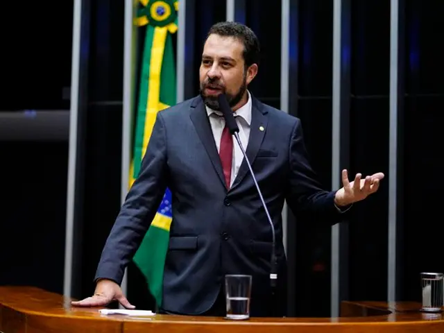 Boulos critica Nunes e diz que "ele não está nem aí" para SP