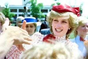 A casa de leilões Julien's Auctions anunciou a venda de uma coleção com nove cartas escritas pela princesa Diana. | Foto: Russ Quinlan/Divulgação