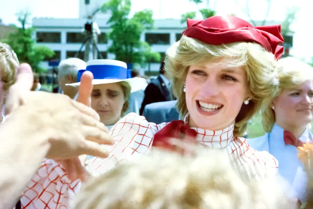 A casa de leilões Julien's Auctions anunciou a venda de uma coleção com nove cartas escritas pela princesa Diana. | Foto: Russ Quinlan/Divulgação