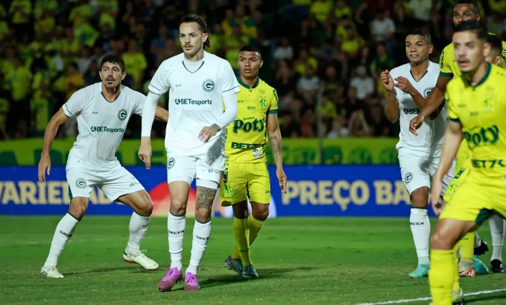Márcio Zanardi conhece a segunda derrota na Série B. (Foto: Divulgação Goiás)