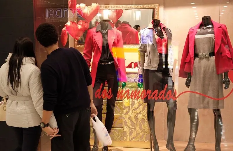 Pesquisa aponta de 70% dos consumidores pretendem presentear seus cônjuges | Foto: Divulgação/Sindilojas