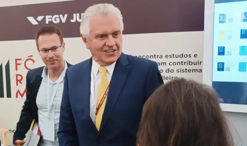 Governador Ronaldo Caiado participa do Fórum Jurídico de Lisboa 2024, onde fala sobre o papel do agronegócio na economia global (Foto; Secom-GO)